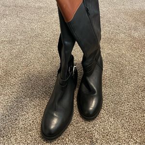 New boots. Never worn. With bends to storing.